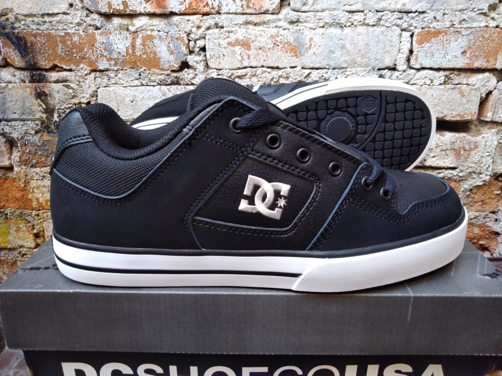 tenis dc pure negro blanco